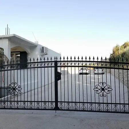 Seaside With A Swimming Pool Pag - 17752 アパート *