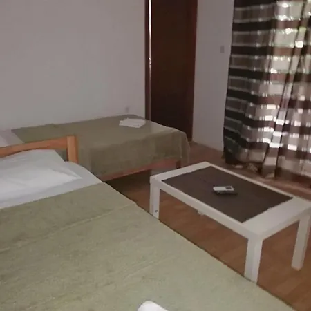 アパート Seaside With A Swimming Pool Pag - 17752 *